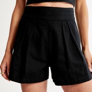 Ultra High Rise Linen-Blend Pull On Short